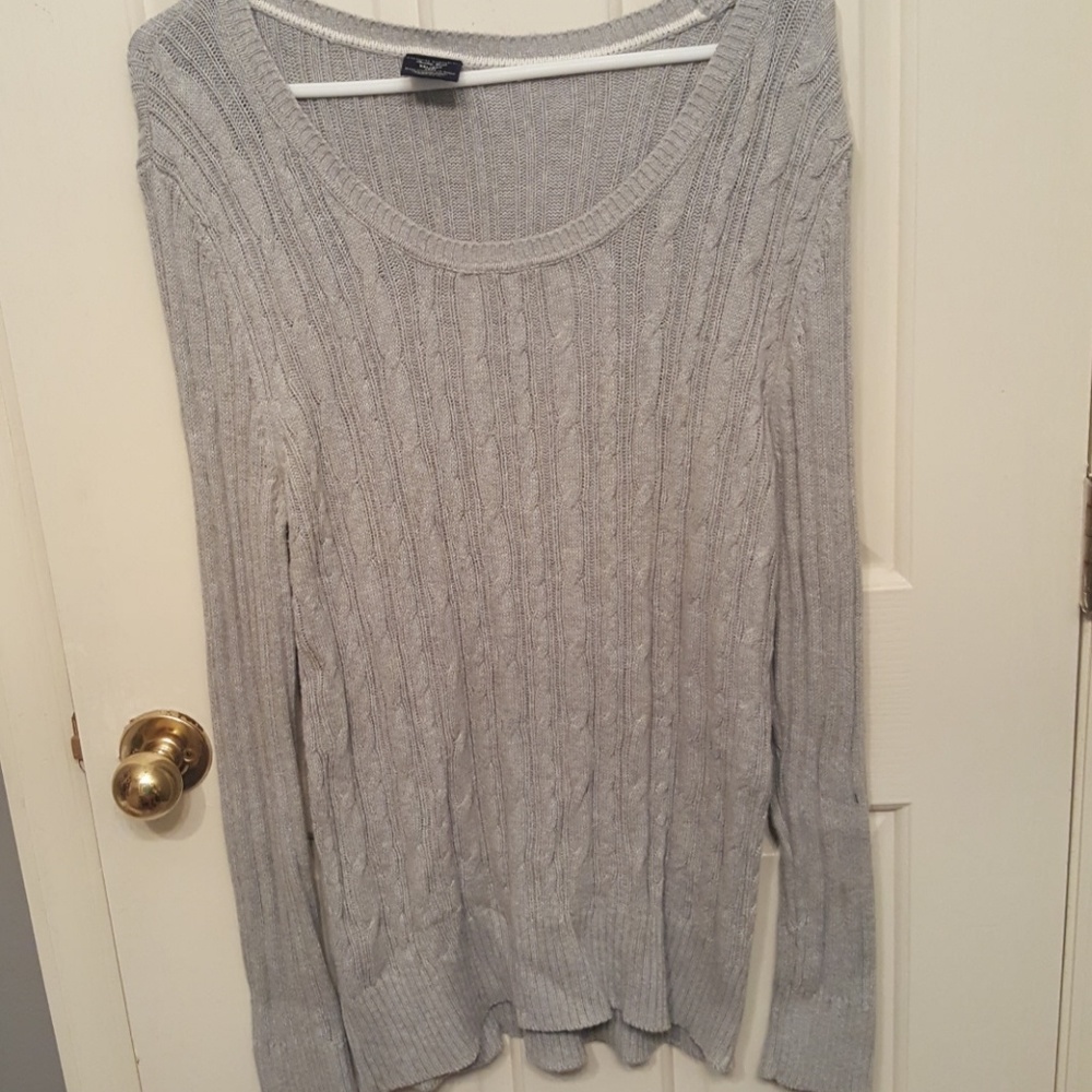 Adorable grey sweater